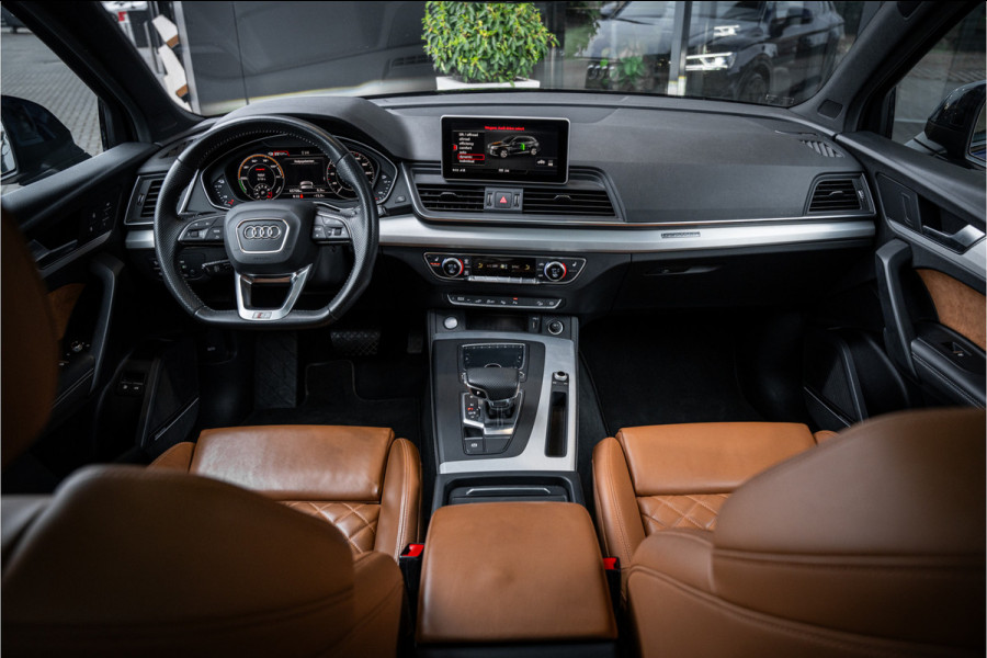 Audi Q5 55 TFSI e quattro Competition - Panorama | Luchtvering | RS Seats | 360 Camera | ACC
