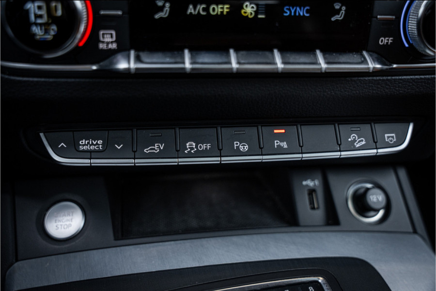 Audi Q5 55 TFSI e quattro Competition - Panorama | Luchtvering | RS Seats | 360 Camera | ACC