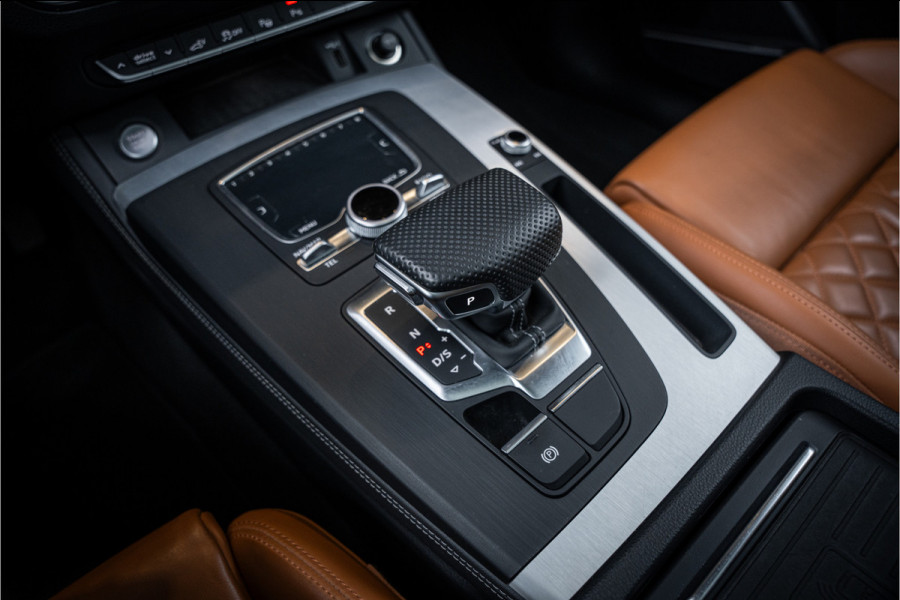 Audi Q5 55 TFSI e quattro Competition - Panorama | Luchtvering | RS Seats | 360 Camera | ACC