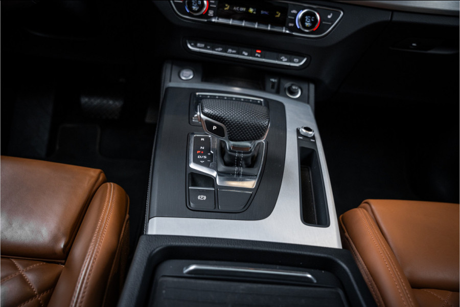 Audi Q5 55 TFSI e quattro Competition - Panorama | Luchtvering | RS Seats | 360 Camera | ACC