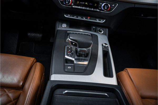 Audi Q5 55 TFSI e quattro Competition - Panorama | Luchtvering | RS Seats | 360 Camera | ACC