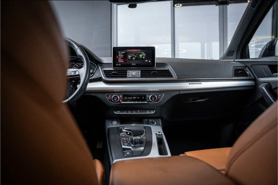 Audi Q5 55 TFSI e quattro Competition - Panorama | Luchtvering | RS Seats | 360 Camera | ACC