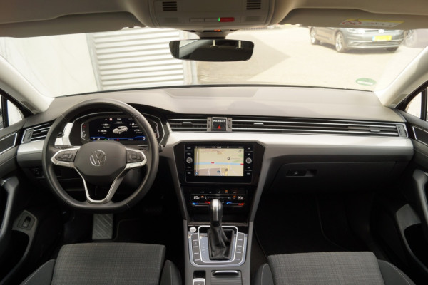 Volkswagen Passat Variant 1.5 TSI 150pk DSG Business -NAVI-ECC-LED-