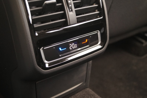 Volkswagen Passat Variant 1.5 TSI 150pk DSG Business -NAVI-ECC-LED-