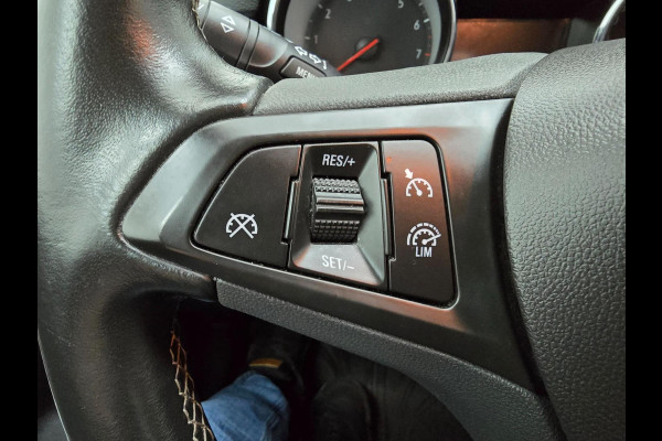 Opel Astra Sports Tourer Occasion 1.0 met trekhaak, parkeercamera en cruisecontrol | Carplay! | Tweedehands Opel Astra stationw. |