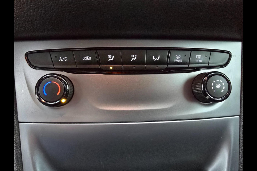 Opel Astra Sports Tourer Occasion 1.0 met trekhaak, parkeercamera en cruisecontrol | Carplay! | Tweedehands Opel Astra stationw. |