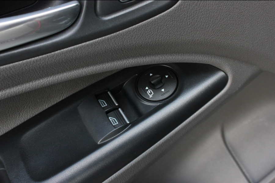 Ford Transit Connect 1.5 EcoBlue L2 JB-EDITION / AUTOMAAT / CAMERA / NAVIGATIE / LED / PARKEERSENOREN / PDC / SPOILER / VERLAAGD