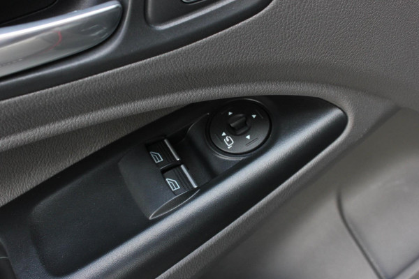 Ford Transit Connect 1.5 EcoBlue L2 JB-EDITION / AUTOMAAT / CAMERA / NAVIGATIE / LED / PARKEERSENOREN / PDC / SPOILER / VERLAAGD