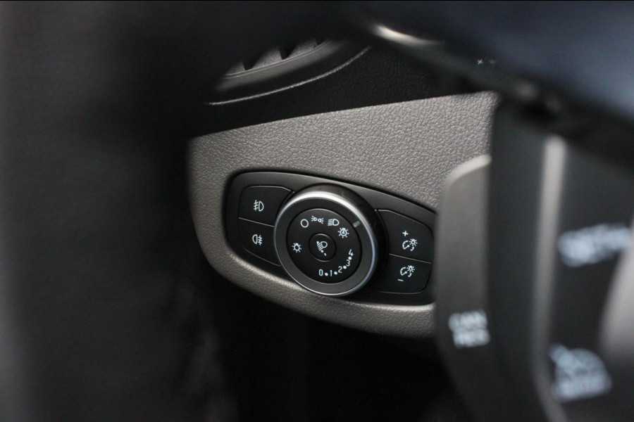 Ford Transit Connect 1.5 EcoBlue L2 JB-EDITION / AUTOMAAT / CAMERA / NAVIGATIE / LED / PARKEERSENOREN / PDC / SPOILER / VERLAAGD