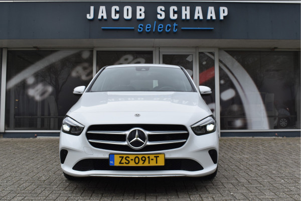Mercedes-Benz B-Klasse 180 Launch Edition Automaat / Clima / Parkeerhulp / LED / Navi / Carplay