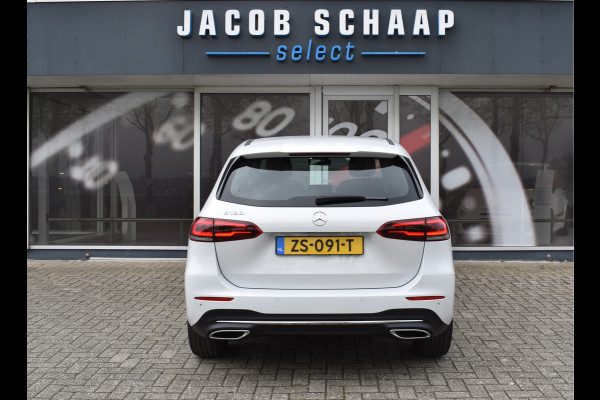 Mercedes-Benz B-Klasse 180 Launch Edition Automaat / Clima / Parkeerhulp / LED / Navi / Carplay