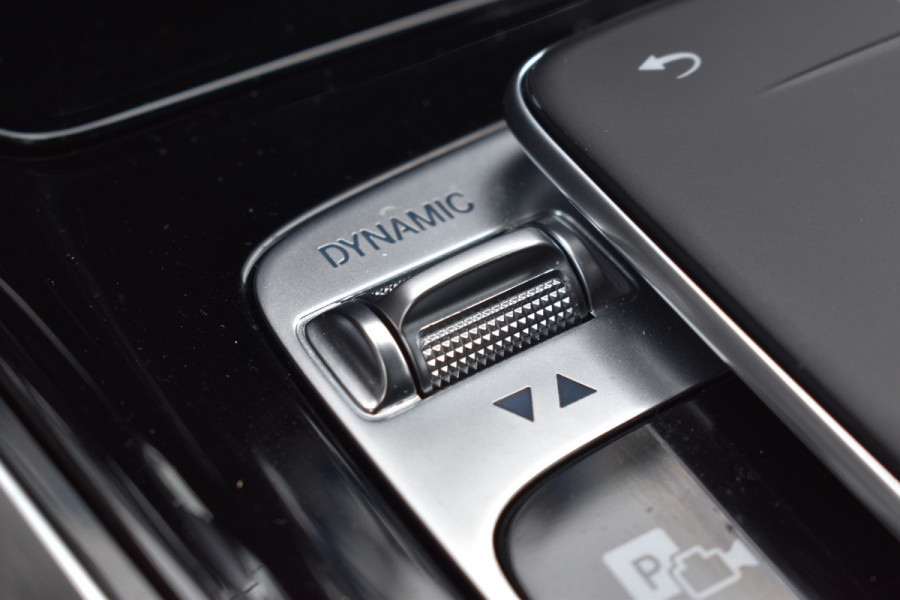 Mercedes-Benz B-Klasse 180 Launch Edition Automaat / Clima / Parkeerhulp / LED / Navi / Carplay