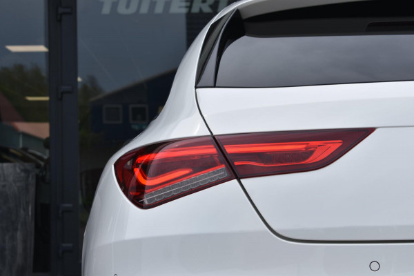 Mercedes-Benz CLA-Klasse Shooting Brake 200 AMG NIGHT | SFEERVERLICHTING | PANORAMADAK | MEMORY SEATS | PREMIUM SOUND | CAMERA