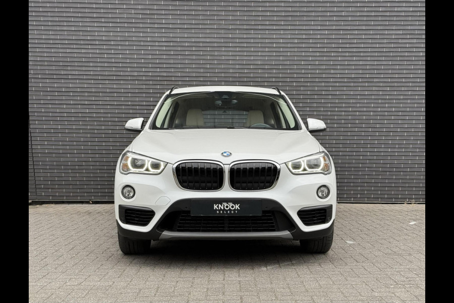 BMW X1 sDrive20i Centennial High Executive | Head Up | Memory stoel | Leder |