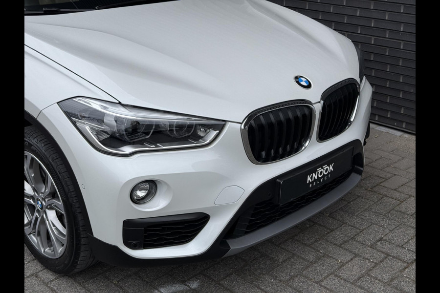 BMW X1 sDrive20i Centennial High Executive | Head Up | Memory stoel | Leder |