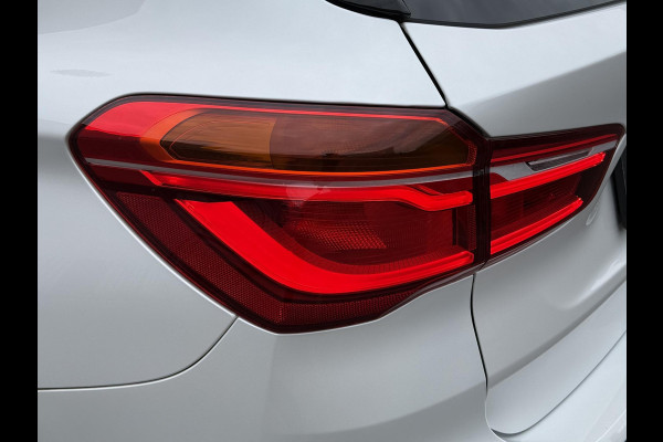 BMW X1 sDrive20i Centennial High Executive | Head Up | Memory stoel | Leder |