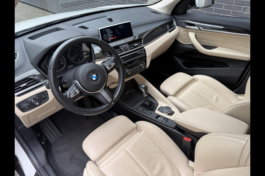BMW X1 sDrive20i Centennial High Executive | Head Up | Memory stoel | Leder |