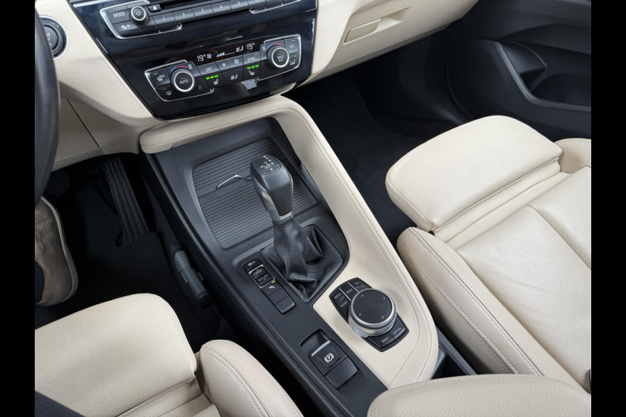 BMW X1 sDrive20i Centennial High Executive | Head Up | Memory stoel | Leder |