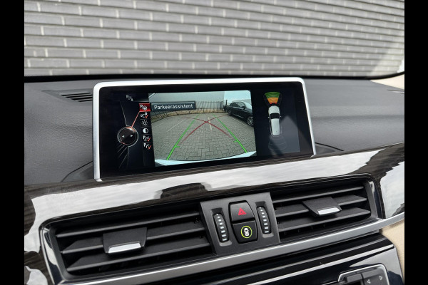 BMW X1 sDrive20i Centennial High Executive | Head Up | Memory stoel | Leder |