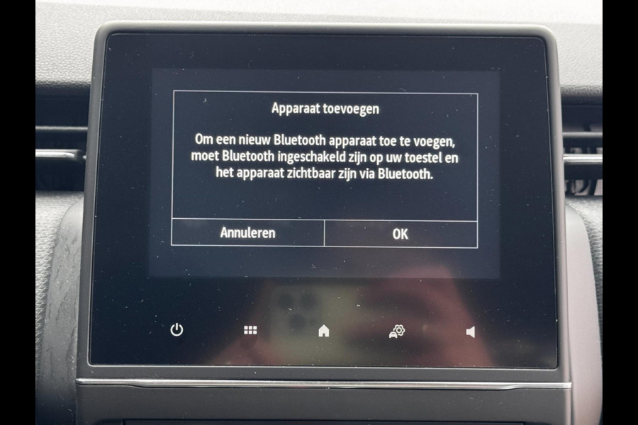 Renault Clio 1.0 TCe Zen / Navigatie / Cruise Control / Parkeersensoren / 1e Eigenaar / NED-Clio