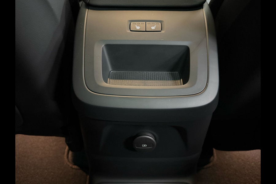 Volvo XC60 2.0 T8 Plug-in hybrid AWD Ultimate Dark | Pano | Luchtvering | 20 Inch | Elektr trekhaak