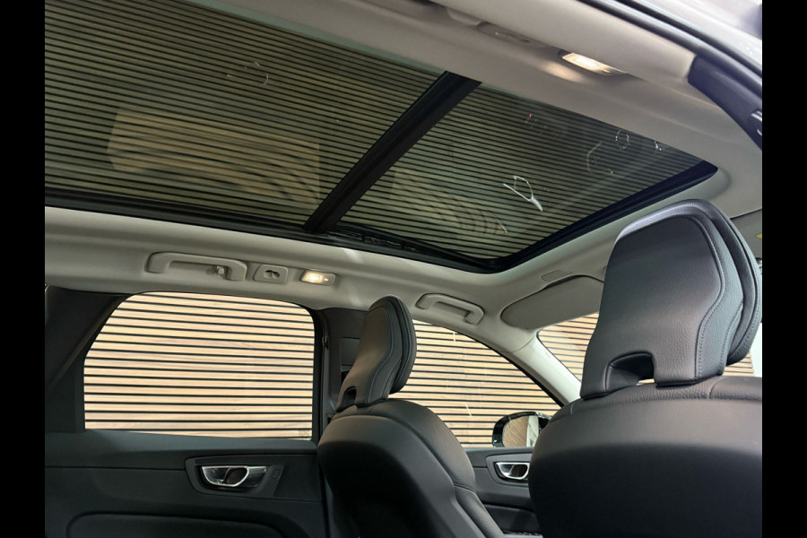 Volvo XC60 2.0 T8 Plug-in hybrid AWD Ultimate Dark | Pano | Luchtvering | 20 Inch | Elektr trekhaak