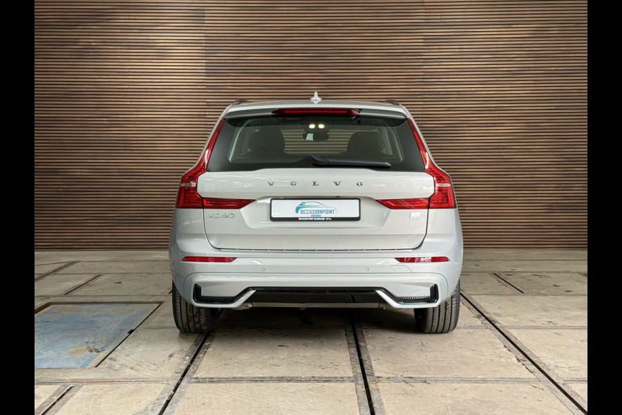 Volvo XC60 2.0 T8 Plug-in hybrid AWD Ultimate Dark | Pano | Luchtvering | 20 Inch | Elektr trekhaak