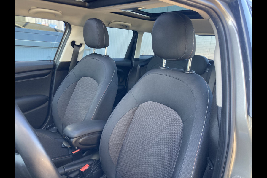 MINI Mini 1.5 Cooper 136pk Business Edition 5-drs. SCHUIFDAK/HARMANKARDON/HUD/CARPLAY/STOELVERWARMING