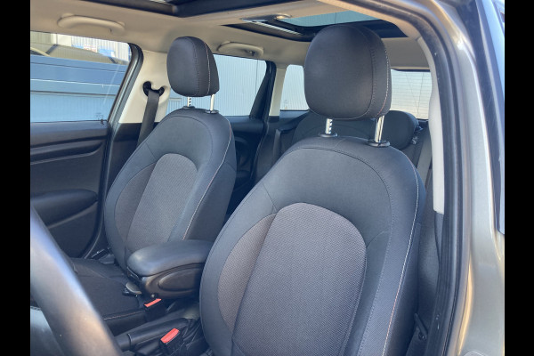 MINI Mini 1.5 Cooper 136pk Business Edition 5-drs. SCHUIFDAK/HARMANKARDON/HUD/CARPLAY/STOELVERWARMING