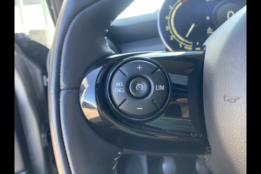 MINI Cooper 1.5 136pk Business Edition 5-drs. SCHUIFDAK/HARMANKARDON/HUD/CARPLAYSTOELVERWARMING