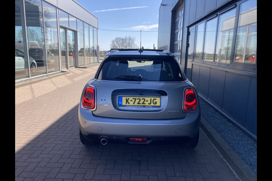 MINI Cooper 1.5 136pk Business Edition 5-drs. SCHUIFDAK/HARMANKARDON/HUD/CARPLAYSTOELVERWARMING