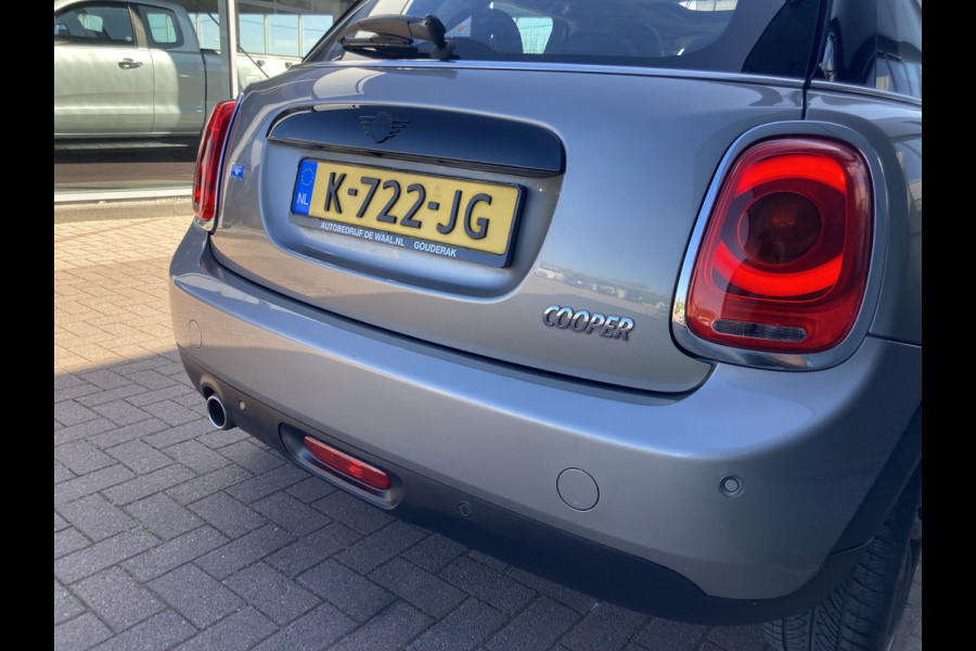 MINI Cooper 1.5 136pk Business Edition 5-drs. SCHUIFDAK/HARMANKARDON/HUD/CARPLAYSTOELVERWARMING