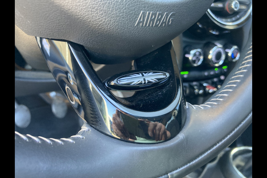 MINI Cooper 1.5 136pk Business Edition 5-drs. SCHUIFDAK/HARMANKARDON/HUD/CARPLAYSTOELVERWARMING