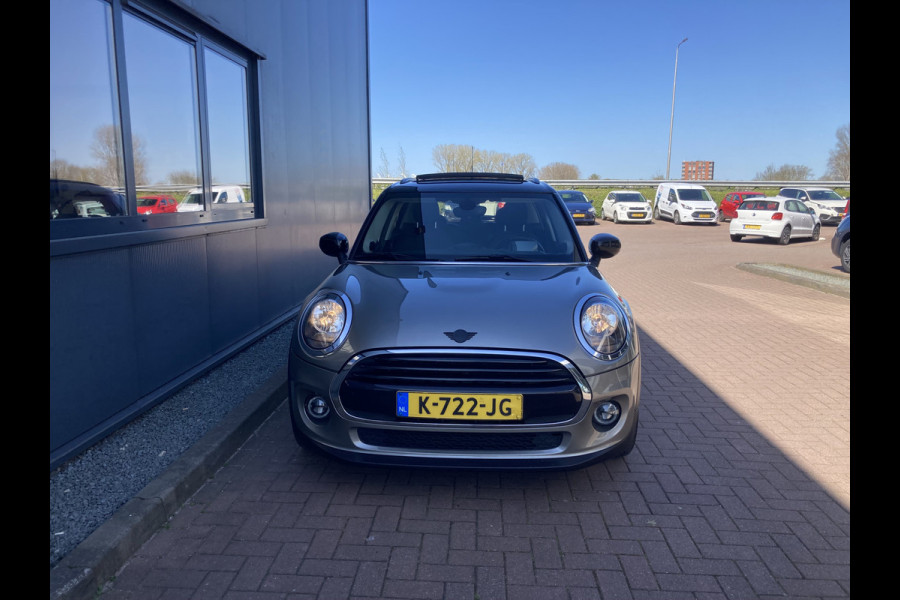 MINI Cooper 1.5 136pk Business Edition 5-drs. SCHUIFDAK/HARMANKARDON/HUD/CARPLAYSTOELVERWARMING