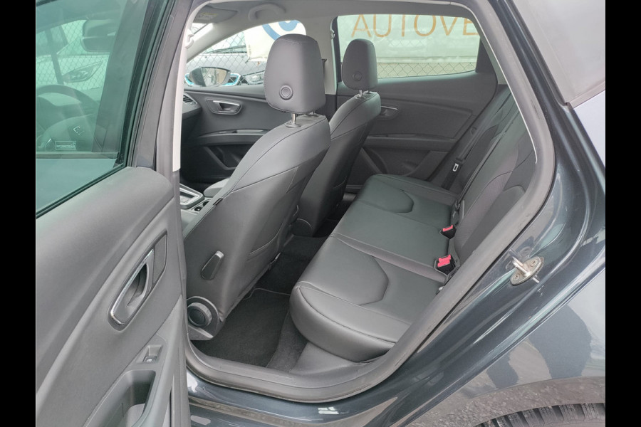 Seat Leon 1.0TSI 115PK 5drs Leder Navi Apple Carplay Android Auto Style Excellence Pdc Ecc Mirrorlink Lmv DAB+ Full Link Keyless Lane-assist Bordherkenning 1e Eigenaar EURO 6