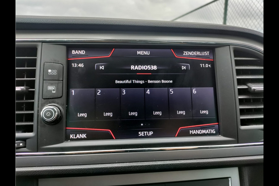 Seat Leon 1.0TSI 115PK 5drs Leder Navi Apple Carplay Android Auto Style Excellence Pdc Ecc Mirrorlink Lmv DAB+ Full Link Keyless Lane-assist Bordherkenning 1e Eigenaar EURO 6