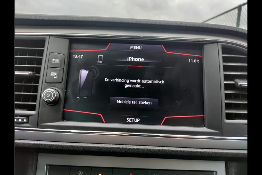 Seat Leon 1.0TSI 115PK 5drs Leder Navi Apple Carplay Android Auto Style Excellence Pdc Ecc Mirrorlink Lmv DAB+ Full Link Keyless Lane-assist Bordherkenning 1e Eigenaar EURO 6