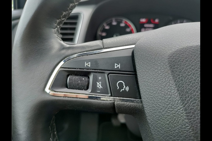 Seat Leon 1.0TSI 115PK 5drs Leder Navi Apple Carplay Android Auto Style Excellence Pdc Ecc Mirrorlink Lmv DAB+ Full Link Keyless Lane-assist Bordherkenning 1e Eigenaar EURO 6