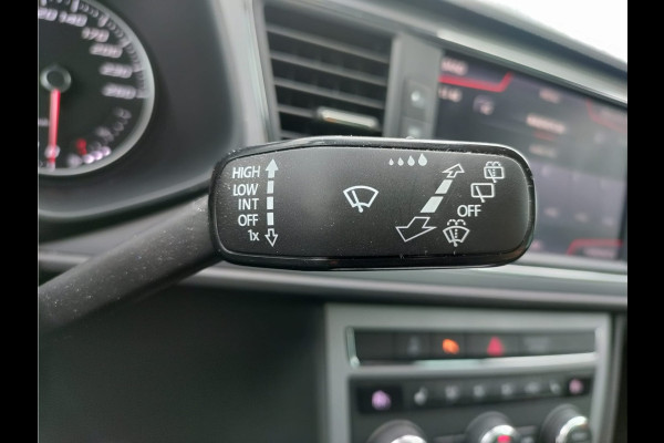 Seat Leon 1.0TSI 115PK 5drs Leder Navi Apple Carplay Android Auto Style Excellence Pdc Ecc Mirrorlink Lmv DAB+ Full Link Keyless Lane-assist Bordherkenning 1e Eigenaar EURO 6