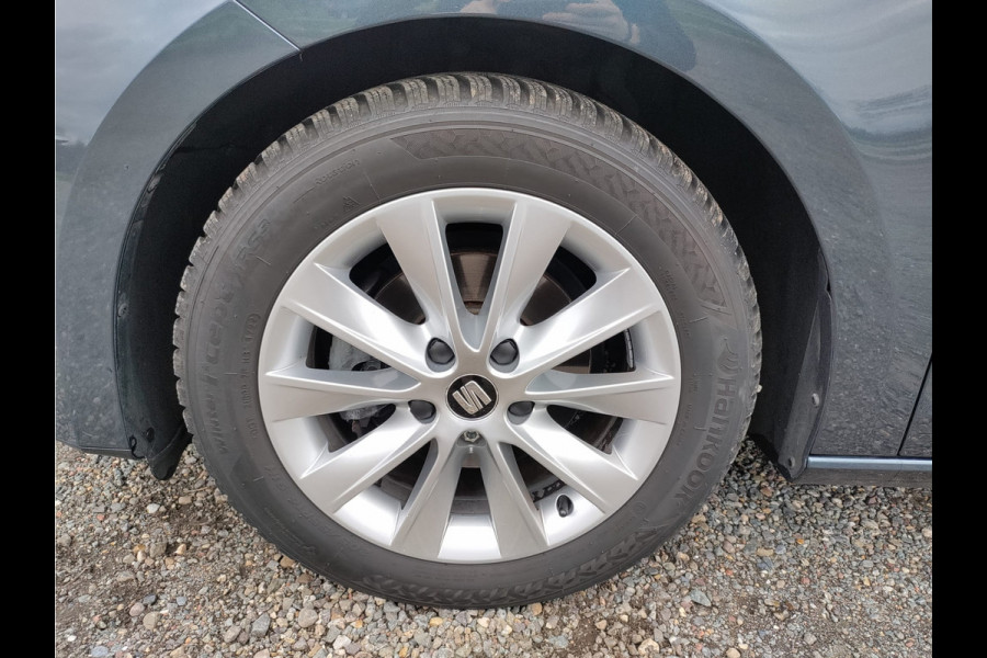 Seat Leon 1.0TSI 115PK 5drs Leder Navi Apple Carplay Android Auto Style Excellence Pdc Ecc Mirrorlink Lmv DAB+ Full Link Keyless Lane-assist Bordherkenning 1e Eigenaar EURO 6
