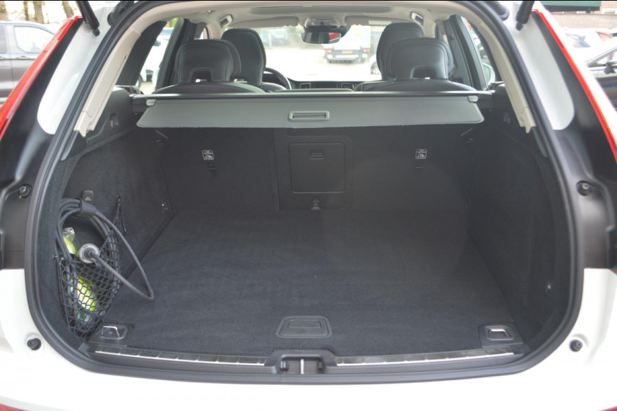 Volvo XC60 2.0 Recharge T8 AWD Inscription | Panoramadak | Trekhaak