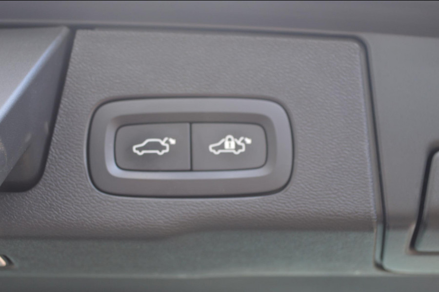 Volvo XC60 2.0 Recharge T8 AWD Inscription | Panoramadak | Trekhaak