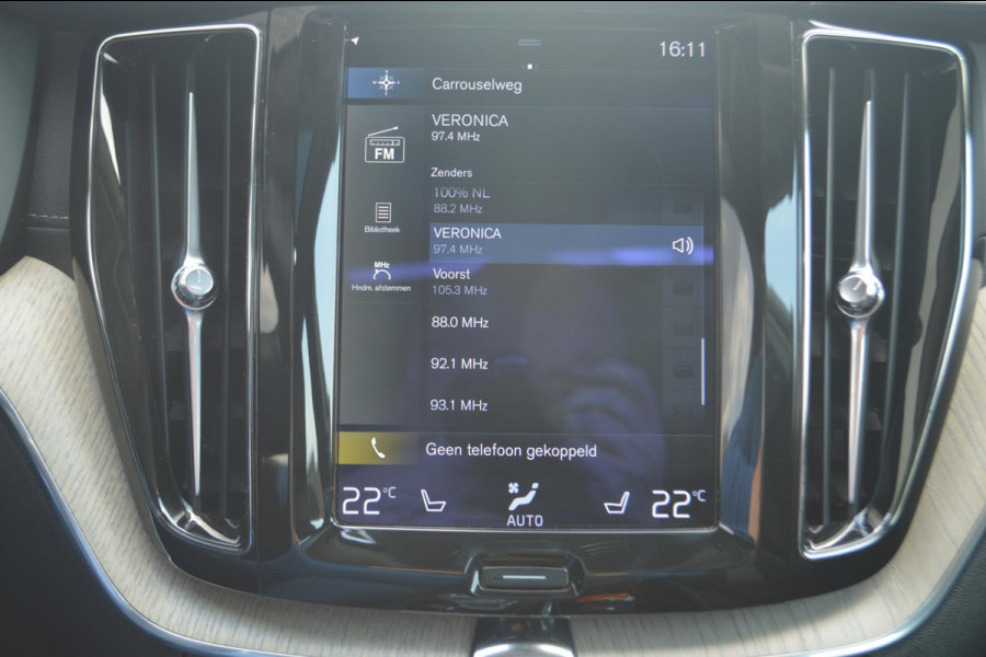 Volvo XC60 2.0 Recharge T8 AWD Inscription | Panoramadak | Trekhaak