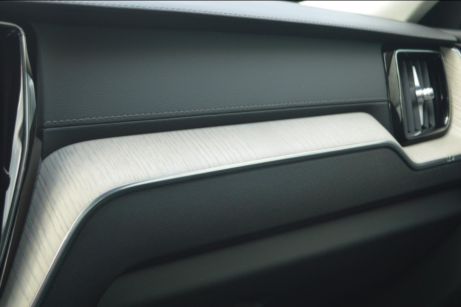 Volvo XC60 2.0 Recharge T8 AWD Inscription | Panoramadak | Trekhaak
