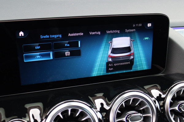 Mercedes-Benz EQA 250 Business Line 67 kWh | Panoramadak | Trekhaak | Camera | Sfeerverlichting | High Perf. LED | Nightpakket | Leder | Dodehoekassistent | Apple Carplay |