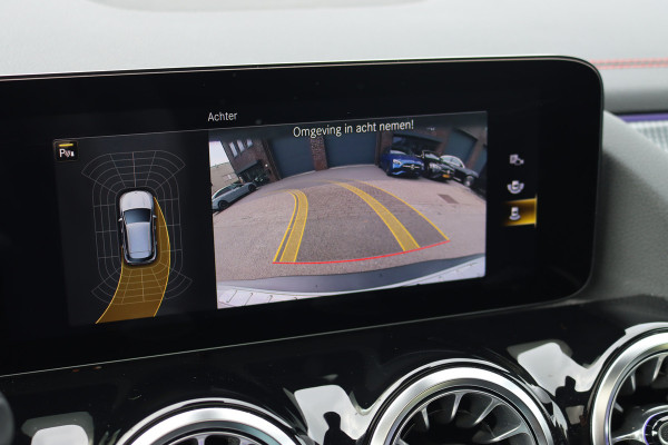 Mercedes-Benz EQA 250 AMG Line 67 kWh | Panoramadak | Widescreen | Sfeerverlichting | Nightpakket | Keyless Go | Apple Carplay | Advanced Sound System | Stoelverwarming |