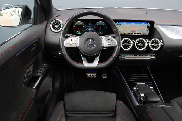 Mercedes-Benz EQA 250 AMG Line 67 kWh | Panoramadak | Widescreen | Sfeerverlichting | Nightpakket | Keyless Go | Apple Carplay | Advanced Sound System | Stoelverwarming |