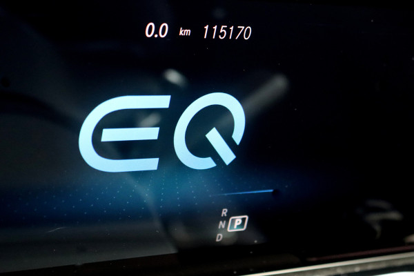 Mercedes-Benz EQA 250 AMG Line 67 kWh | Panoramadak | Widescreen | Sfeerverlichting | Nightpakket | Keyless Go | Apple Carplay | Advanced Sound System | Stoelverwarming |