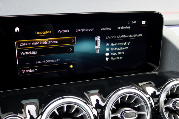 Mercedes-Benz EQA 250 AMG Line 67 kWh | Panoramadak | Widescreen | Sfeerverlichting | Nightpakket | Keyless Go | Apple Carplay | Advanced Sound System | Stoelverwarming |