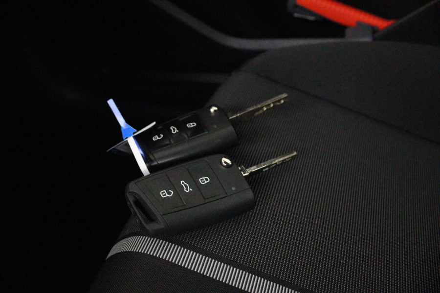 Audi A1 Sportback 25 TFSI Pro Line (LANE-ASSIST, CRUISE CONTROL, CARPLAY, NL-AUTO, GOED ONDERHOUDEN)
